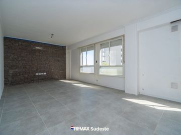VENTA PISO CENTRICO 100% RENOVADO