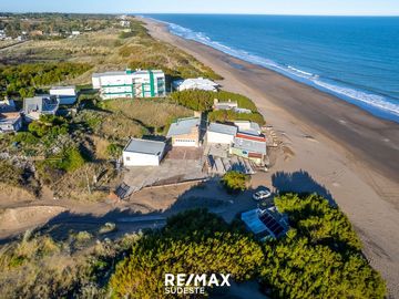 VENTA  EN BLOQUE 6 LOTES FRENTE AL MAR MAS CONTRUC
