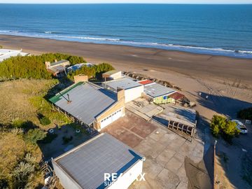 VENTA  EN BLOQUE 6 LOTES FRENTE AL MAR MAS CONTRUC