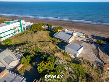VENTA  EN BLOQUE 6 LOTES FRENTE AL MAR MAS CONTRUC