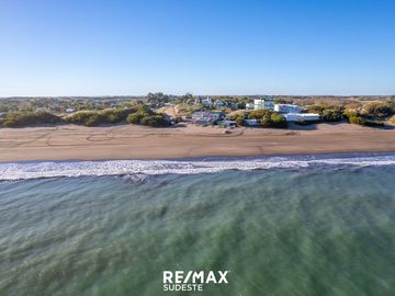 VENTA  EN BLOQUE 6 LOTES FRENTE AL MAR MAS CONTRUC
