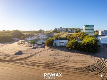 VENTA  EN BLOQUE 6 LOTES FRENTE AL MAR MAS CONTRUC