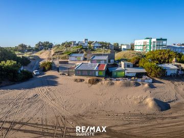 VENTA  EN BLOQUE 6 LOTES FRENTE AL MAR MAS CONTRUC