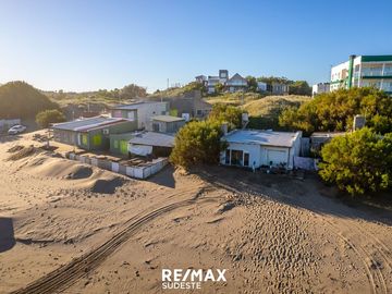 VENTA  EN BLOQUE 6 LOTES FRENTE AL MAR MAS CONTRUC