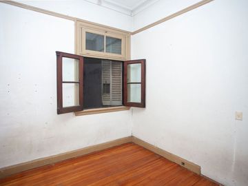 VENTA DEPARTAMENTO 7 AMB. CON BALCÓN MONSERRAT