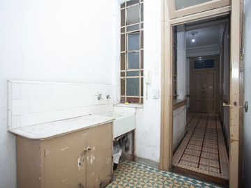 VENTA DEPARTAMENTO 7 AMB. CON BALCÓN MONSERRAT