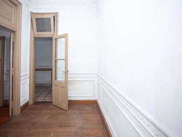 VENTA DEPARTAMENTO 7 AMB. CON BALCÓN MONSERRAT