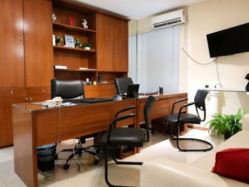 VENTA OFICINA MICROCENTRO
