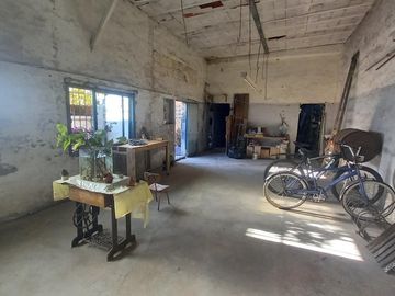 LOCALES + DEPARTAMENTO 4 AMB. EN VILLA BALLESTER