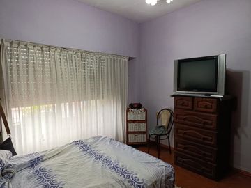 LOCALES + DEPARTAMENTO 4 AMB. EN VILLA BALLESTER