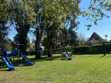 OPORTUNIDAD VENTA LOTE, COUNTRY LAS BRISAS 420 M2
