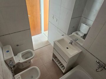 VENTA DPTO 2 AMB C/PARRILLA - VILLA BALLESTER