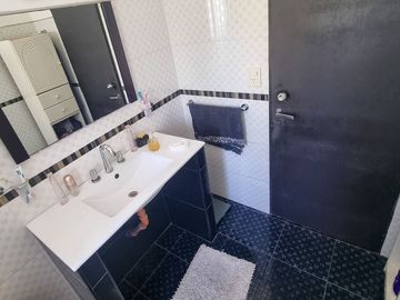 VENTA PH 4 AMBIENTES EN MONTE CASTRO CON PATIO
