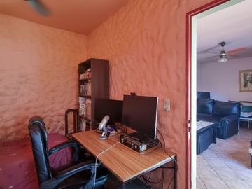 VENTA PH 4 AMBIENTES EN MONTE CASTRO CON PATIO