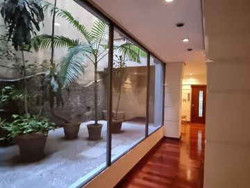 VENTA DEPARTAMENTO SEIS AMBIENTES FLORES  COCHERA