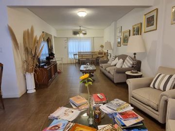 VENTA DEPARTAMENTO SEIS AMBIENTES FLORES  COCHERA