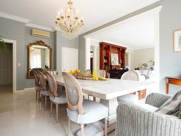 Venta casa 10 amb. en Golf Club Argentino, Pilar.