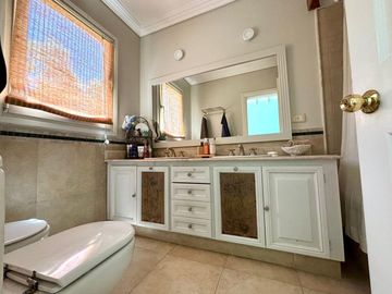 Venta casa 10 amb. en Golf Club Argentino, Pilar.