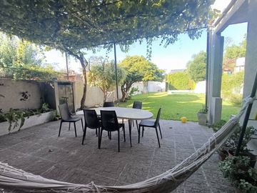 VENTA CASA 5 AMBIENTES PILETA DON TORCUATO
