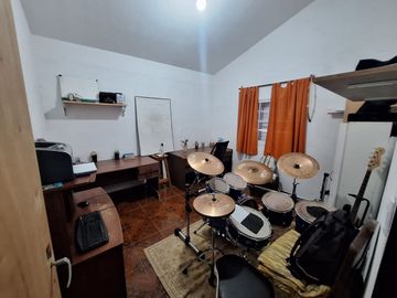 CASA 4 DORMITORIOS VILLA EL LIBERTADOR