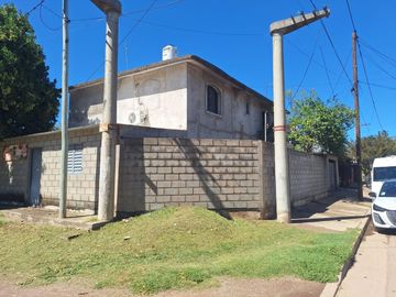 CASA 4 DORMITORIOS VILLA EL LIBERTADOR