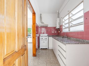OPORTUNIDAD! CASA TIPO PH 3 AMB.  APTO A CRÉDITO