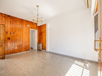 OPORTUNIDAD! CASA TIPO PH 3 AMB.  APTO A CRÉDITO