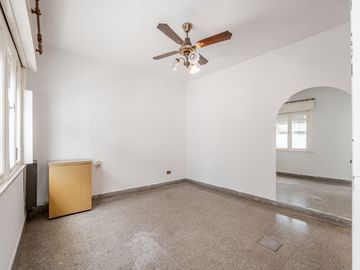 OPORTUNIDAD! CASA TIPO PH 3 AMB.  APTO A CRÉDITO