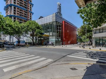 Venta monoambiente luminoso abasto shopping