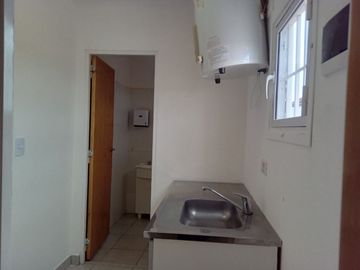 ALQUILER PREDIO INDUSTRIAL CON GALPON Y OFICINAS