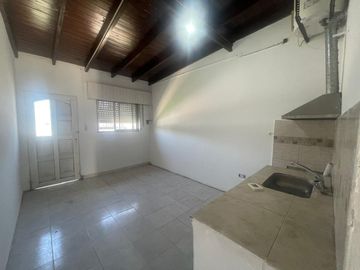VENTA CASA 4 AMBIENTES GONZALEZ CATÁN
