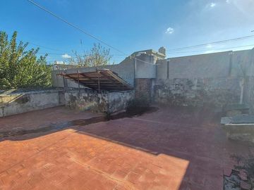 LOCAL COMERCIAL EN ESQUINA SAN JUSTO A REFACCIONAR