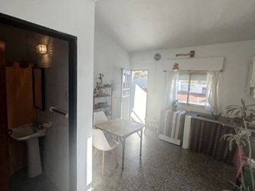 VENTA CASA 4 AMB TEMPERLEY APTO CREDITO PATIO