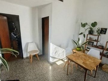 VENTA CASA 4 AMB TEMPERLEY APTO CREDITO PATIO
