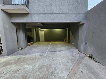 VENTA DEPARTAMENTO DOS AMBIENTES MORON COCHERA CUB