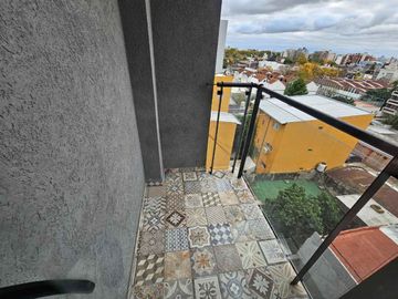 VENTA DEPARTAMENTO DOS AMBIENTES MORON COCHERA CUB