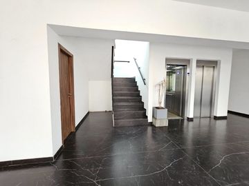 VENTA DEPARTAMENTO DOS AMBIENTES MORON COCHERA CUB