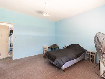 CASA EN VENTA 3 AMBIENTES CASTELAR GRAN PARQUE