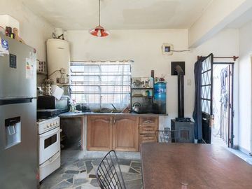CASA EN VENTA 3 AMBIENTES CASTELAR GRAN PARQUE