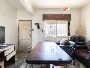 CASA EN VENTA 3 AMBIENTES CASTELAR GRAN PARQUE
