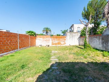 CASA EN VENTA 3 AMBIENTES CASTELAR GRAN PARQUE