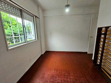 VENTA DPTO 4 AMBIENTES PATIO COCHERA M CORONADO