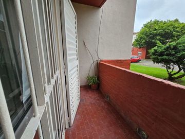 VENTA DPTO 4 AMBIENTES PATIO COCHERA M CORONADO