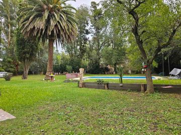 Casa quinta 5 amb en venta laguna de lobos 1632m2