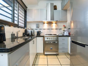 CASA 3 DORMITORIOS EN VENTA EN BERISSO CON PILETA