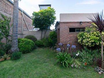 CASA 3 DORMITORIOS EN VENTA EN BERISSO CON PILETA