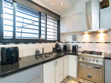 CASA 3 DORMITORIOS EN VENTA EN BERISSO CON PILETA