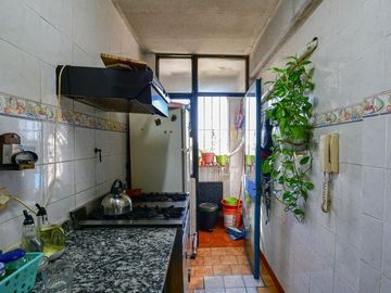 DEPARTAMENTO 5 AMBIENTES EN VENTA EN AVELLANEDA