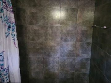 VENTA CASA 3 AMB C/PILETA Y LOTE