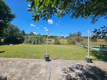VENTA CASA 3 AMB C/PILETA Y LOTE